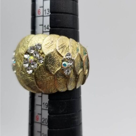 Gold brushed angel wings estate ring stretch adjustable - Picture 2 of 5